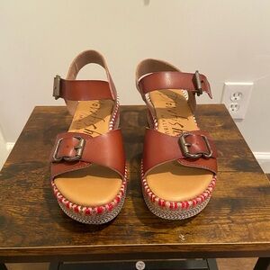 Platform sandals